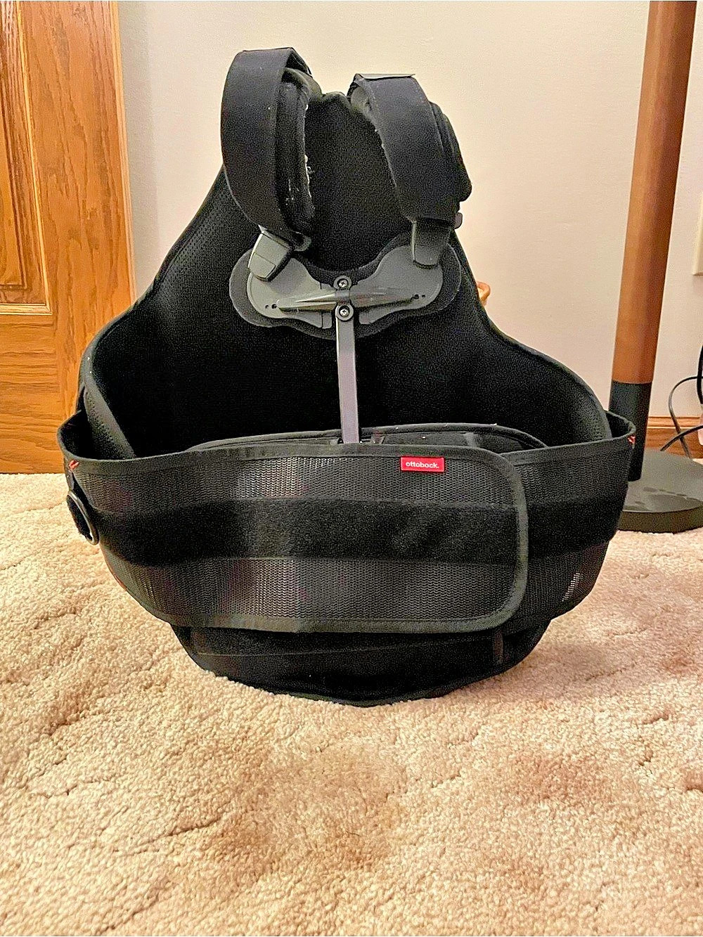 Unisex XL back brace/posture support in Black